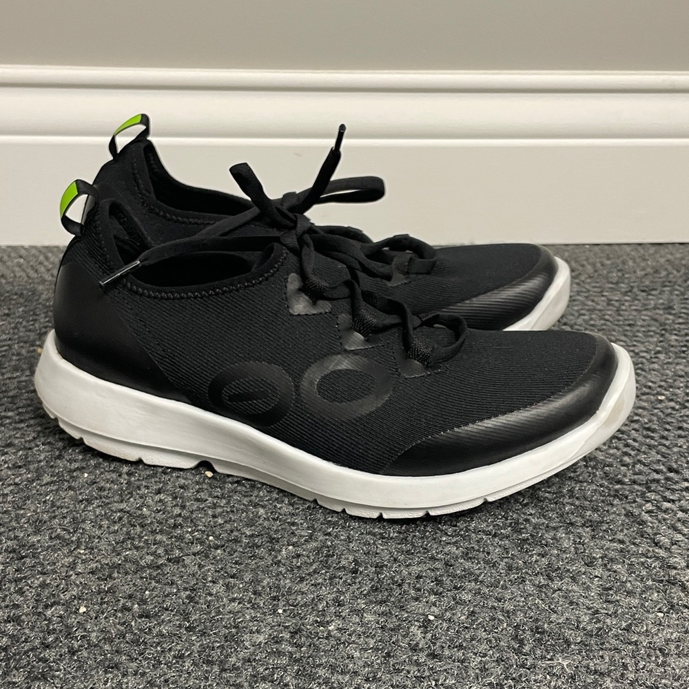 Black Women's Oofos Sneakers Size 8